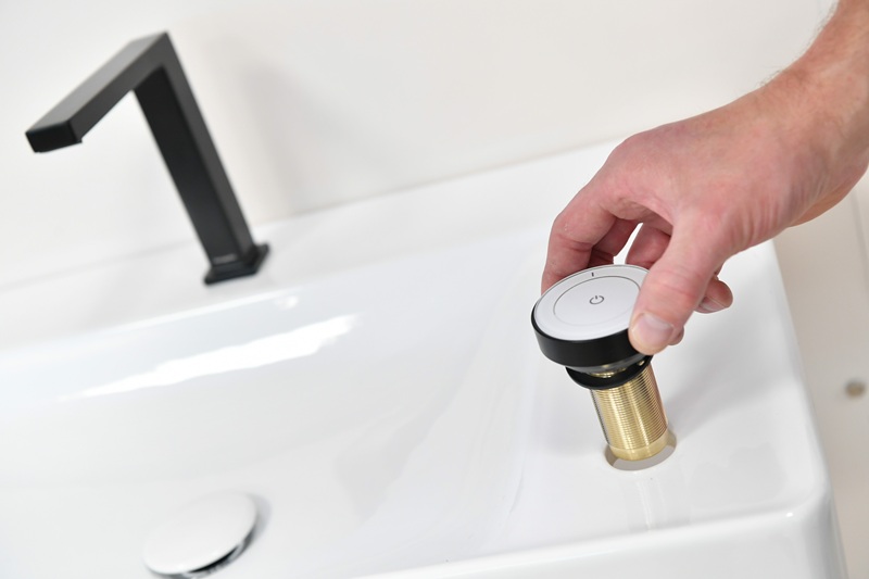 Step-by-step installation of hansgrohe’s Xelu Q vanity unit and basin paired with the Tecturis E two-hole basin mixer tap